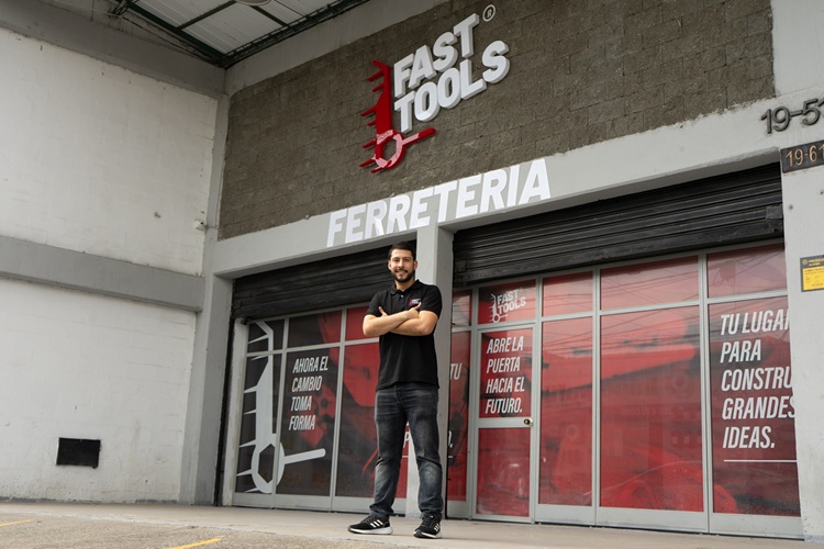 Visítanos en nuestro punto físico o nuestra tienda online.